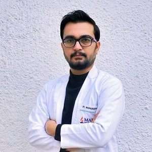 dr.-madhusudan-singh-solanki
