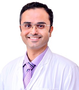 dr.-akshay-tiwari