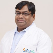 dr.-anand-kumar-saxena